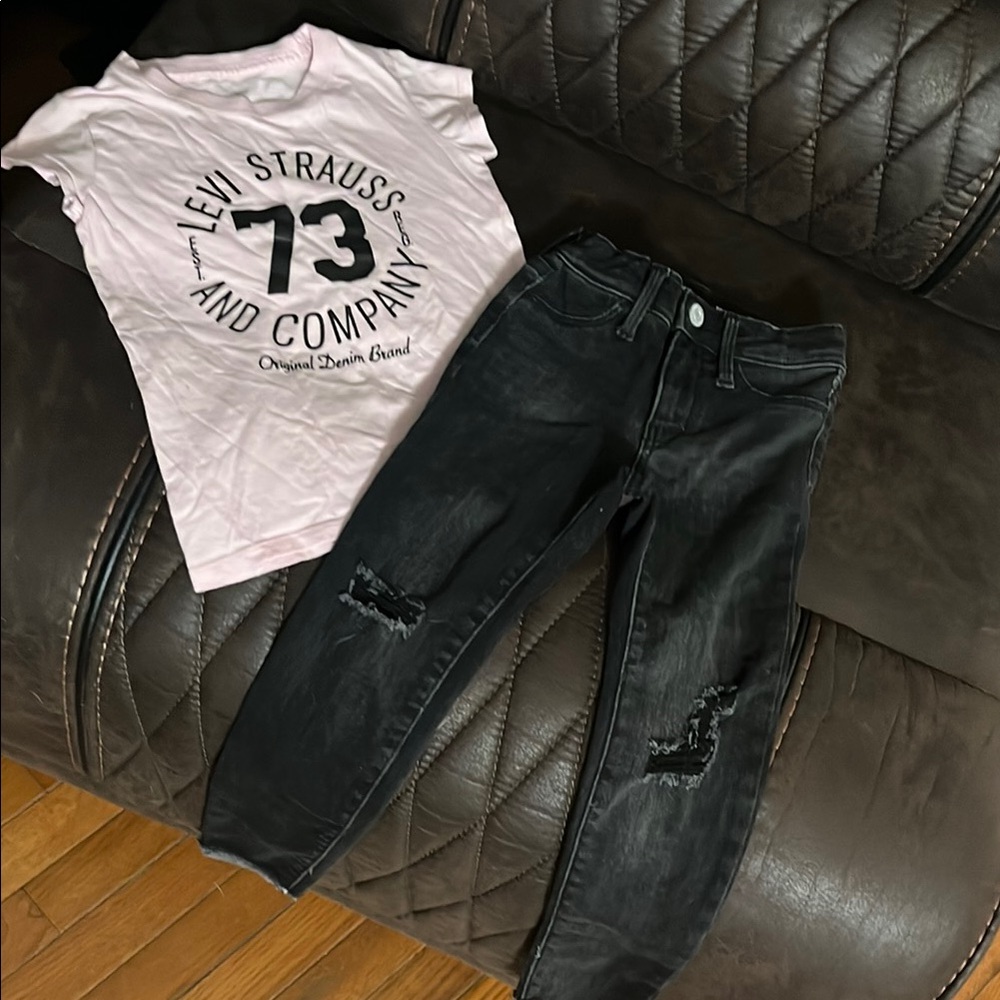 Levi's Shirt w/ Old Navy Black Skinny Jeans with Distressed Design